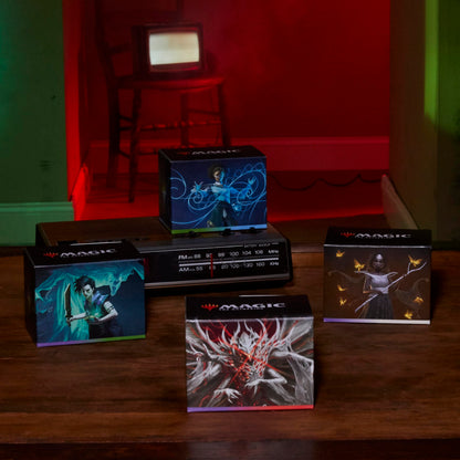 Magic: The Gathering Duskmourn Set de cărți Commander cu 4 deck-uri