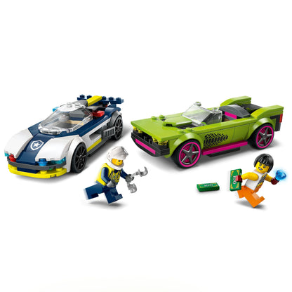 LEGO City 60415 Set de construcție cu mașină de poliție și muscle car, 213 piese, de la 6 ani