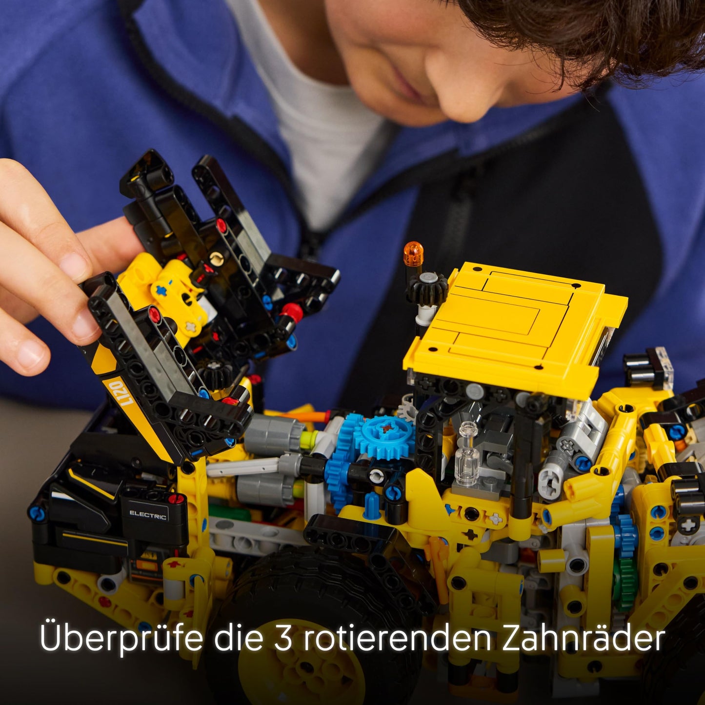 LEGO Technic 42209 Volvo L120 Încărcător Electric, 9+ ani