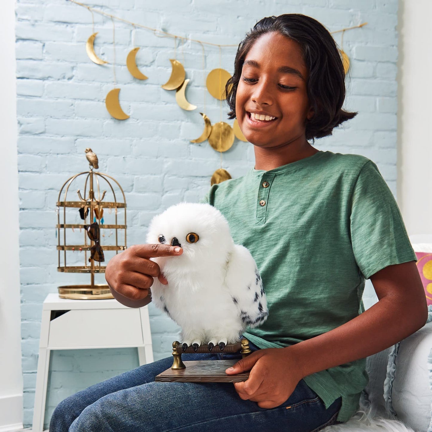 Jucarie interactiva Bufnita Hedwig din Harry Potter cu miscari si peste 15 sunete realiste, 23cm, 5 ani+