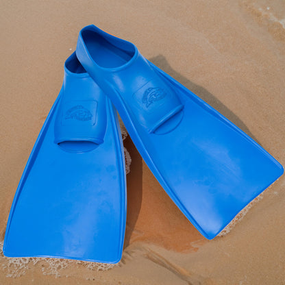 Flipper SwimSafe 1121 - Labe înot pentru copii și sugari, albastre, mărime 26-28, din cauciuc natural, ca ajutor la înot pentru distracție fără griji.