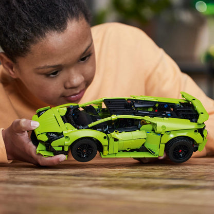 LEGO Technic 42161 Lamborghini Huracan Tecnica, 806 piese