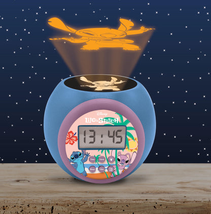 Ceas de proiecție Lexibook Disney Stitch cu funcție de alarmă și snooze, lumini de noapte cu timer, ecran LCD, funcționează pe baterii, albastru, RL977D