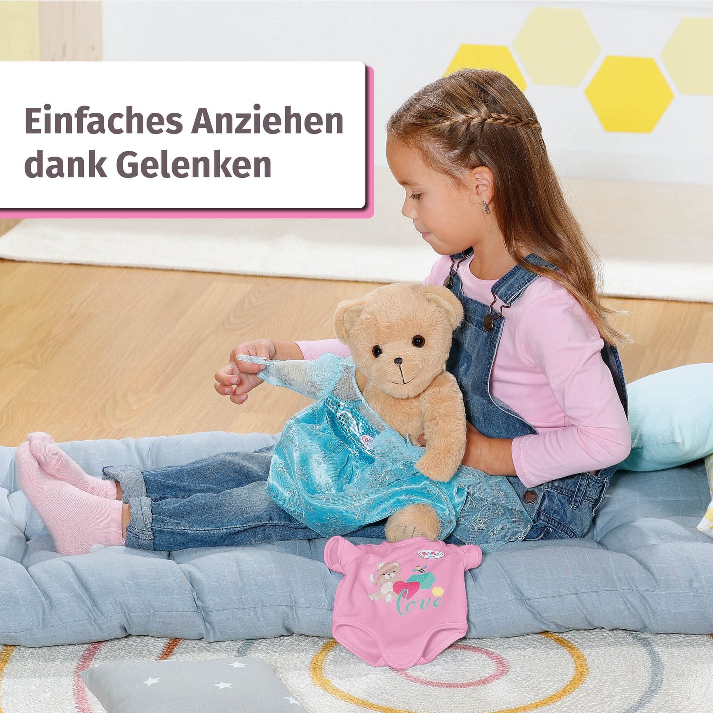 BABY born Ursuleț, Jucărie de pluș cu salopetă roz și brațe și picioare mobile, 835586 Zapf Creation