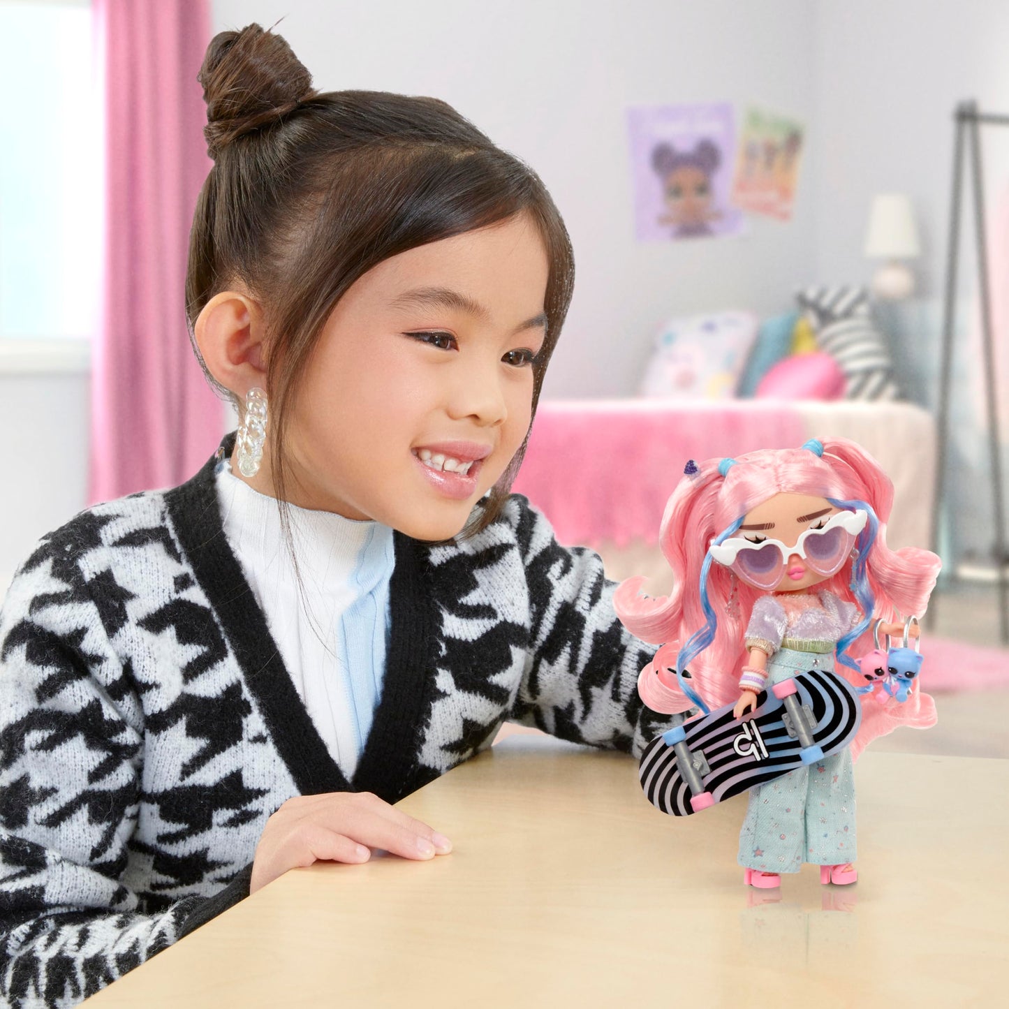 L.O.L. Surprise! Tweens Păpușă Flora Moon, 4+ ani