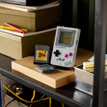 LEGO 72046 Set de construcție Game Boy pentru adulți cu 2 module de joc inclusiv Zelda și suport - Cadou retro pentru fanii jocurilor