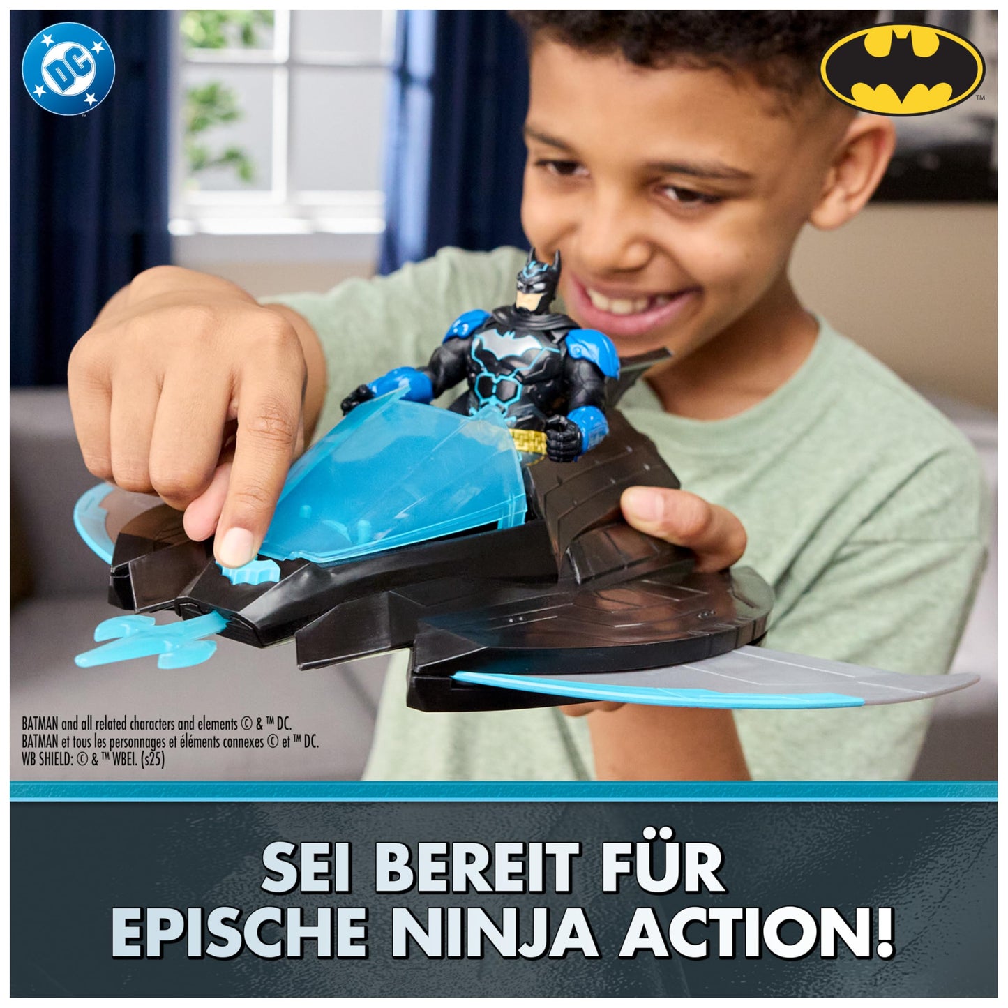 DC Comics Batman Ninja Set de joacă Batwing cu lansator de proiectile și păpușă de acțiune 15 cm pentru copii de la 4 ani