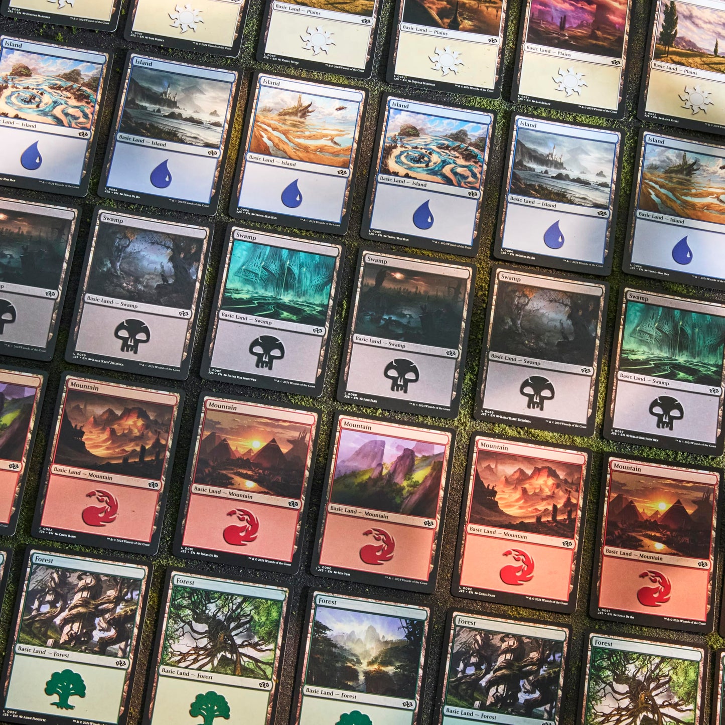 Magic: The Gathering Land Station 2025 (Versiune în Engleză)