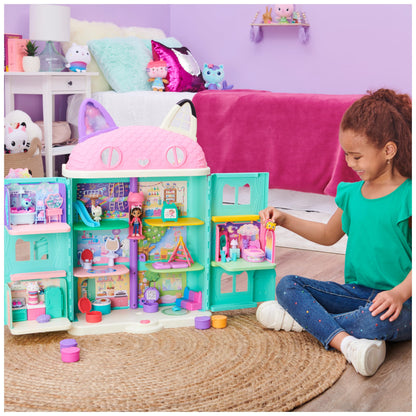 DREAMWORKS GABBY'S DOLLHOUSE - Deluxe Raion, Sweet Dreams, Dormitor cu Pisica Pufoasă, 3 Mobilier și 2 Cutii Surpriză cu Accesorii, pentru copii de la 3 ani