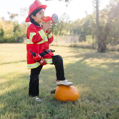 Melissa & Doug Costum Pompier, 6 piese, 3+ ani