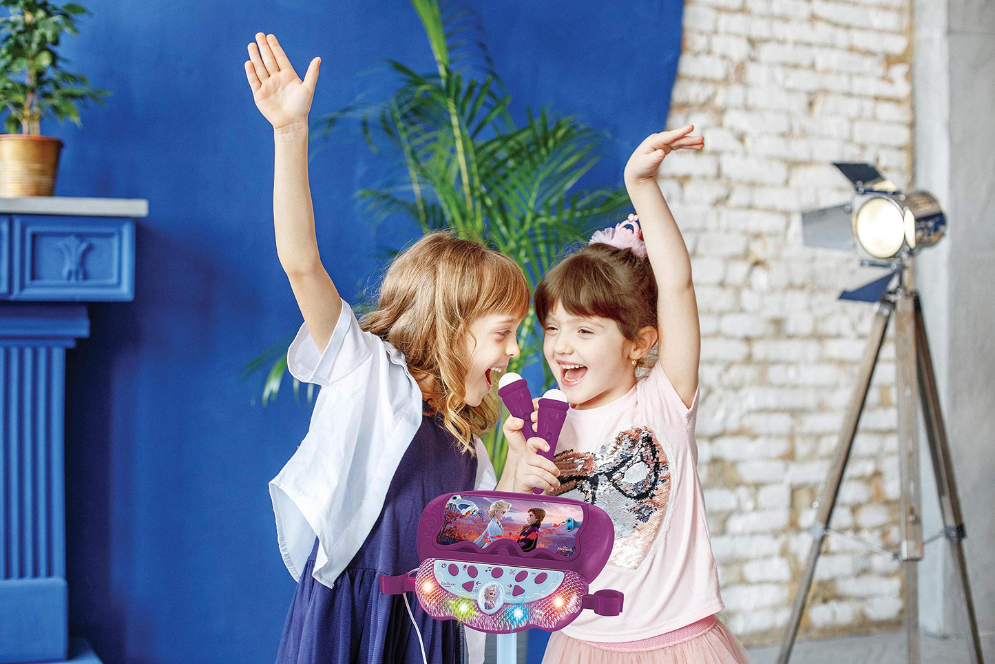 Jucarie Stand cu 2 Microfoane Lexibook Frozen