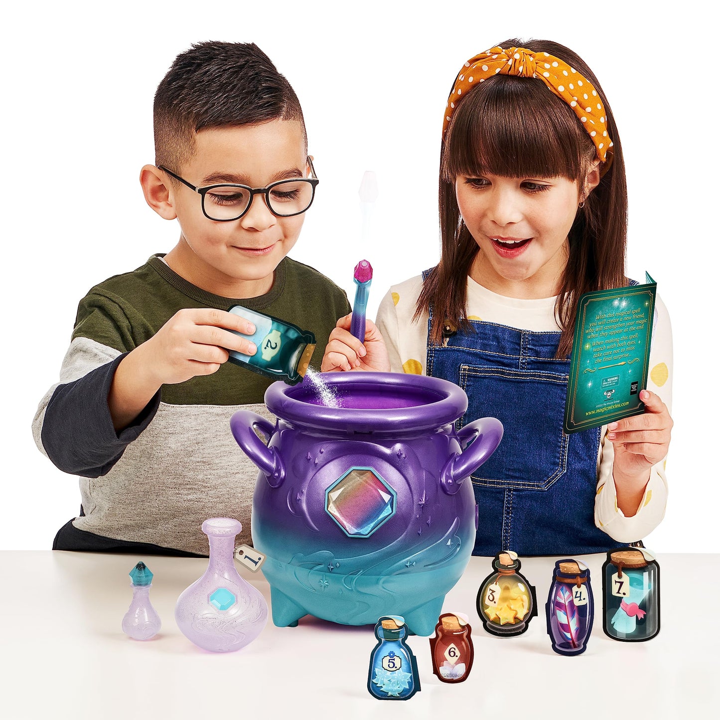 Magic Mixies Cazan Magic Violet cu Nebulă Reală și Jucărie Interactivă de 20 cm, Albastră. Pe cine vei chema?