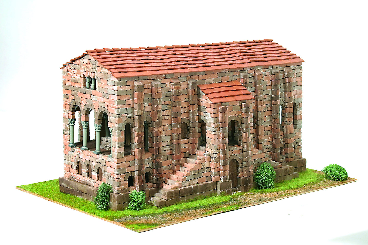Model asamblat Domus Kits - Romantism 13, Biserică St. María de Naranco, Model cărămizi reale - 8 ani+