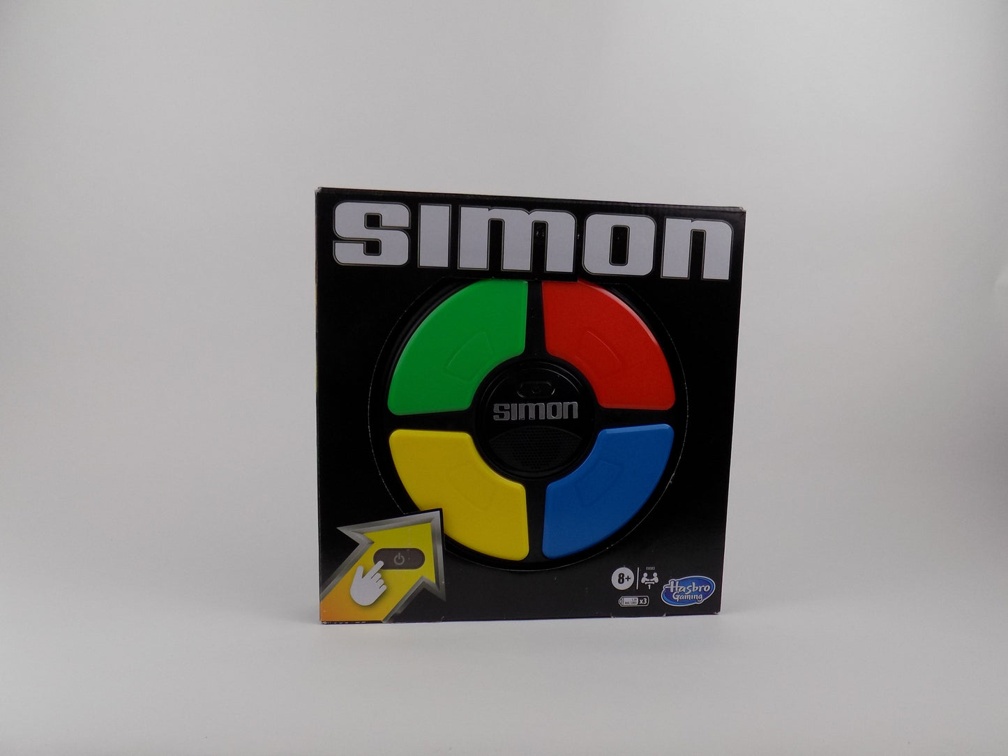 Hasbro Simon, Joc de Memorie Electronic Portabil cu Sunete și Lumini pentru Copii de Peste 8 Ani, Culori Asortate